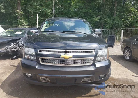 2013 Chevrolet Suburban 1500 Lt из США, поврежденный, VIN 1GNSKJE75DR104748